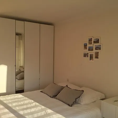 Immeuble Le St Honorat アパート